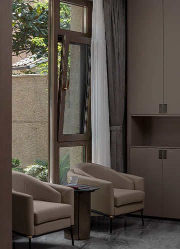 為開放式陽臺裝上落地窗后，世界就在我眼前！