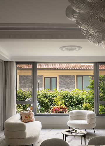 每扇窗，都該是一面透明的墻