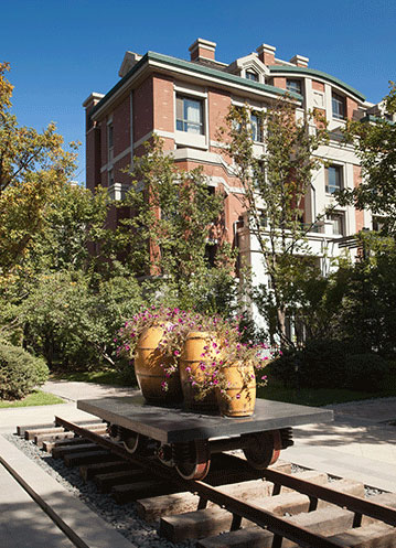 奮楫前行在綠色低碳發(fā)展大道上